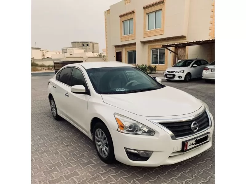 Gebraucht Nissan Altima Zu verkaufen in Doha #7123 - 1  image 